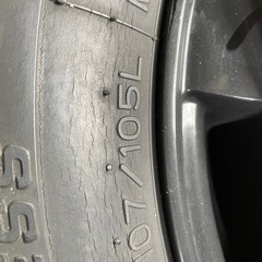 スタッドレスタイヤ
