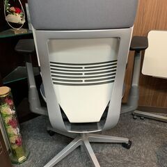 ★来店限定★　Steelcase オフィスチェア Gesture グレー