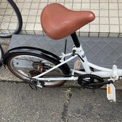 20インチ　折り畳み自転車　ホワイト