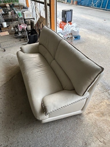 急な来客にも大活躍！3人掛けソファベッド（ニトリ）