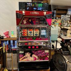 愛品館八千代店】スロット実機4号機 主役は銭形（不二子パネル）