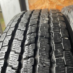 極上タイヤ　YOKOHAMA ヨコハマ　IG91 195/80R15 107/105L LT スタッドレス　タイヤ　2021年製　15インチ