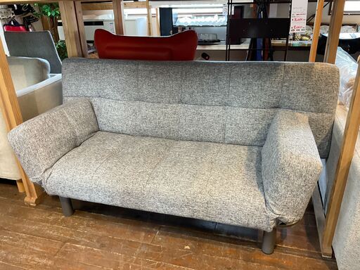 トレファク名古屋徳重】グレー×ナチュラルの二人掛けソファーのご紹介！