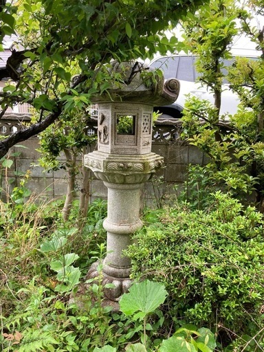 石の灯籠