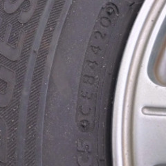 そろそろ季節に前に！値下げ🔶アルミホイル12インチ....ブリジストン！スタッドレス！145.80.12