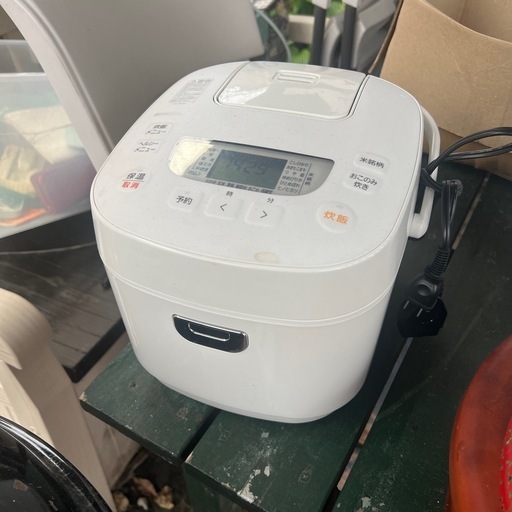 【中古】アイリスオーヤマ　5合炊き　炊飯器　白　RC-ME50-W