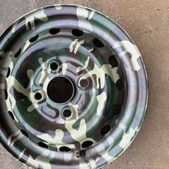 珍しい迷走柄のホイル12X4.00B 102415