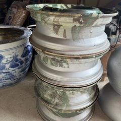 珍しい迷走柄のホイル12X4.00B 102415