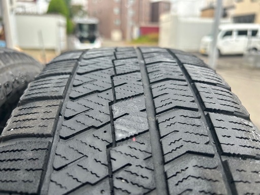スタッドレス 195 65R 15 プリウス 30.50プリウス用 バリ山 美品