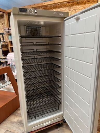 フォルスター ロングフレッシュ ワインセラー 70本 ST-AF270GN(B)-1