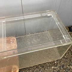 ①アクリル水槽 1800×450×450