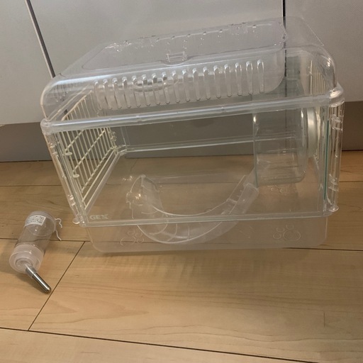 ハムスターケージに給水機 受け渡し予定者様決定\n