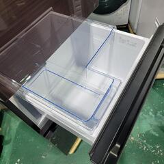 7319‼️配送設置は無料🙌‼️最新2022年製✨人気のガラストップ✨Hisense 282L 3ドア 冷蔵庫