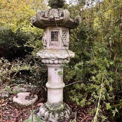 引取限定《宝塚市仁川北》味わい深い古い石灯篭＋つくばい