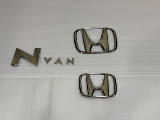 Nバン グリル エンブレム ミラーカバー
