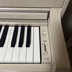 電子ピアノ　クラビノーバclp635
