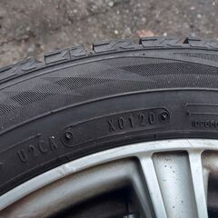 スタッドレスタイヤ付アルミホイール（185/60R15　