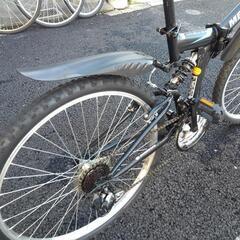 全品１０００円引きセール！11/17まで！中古自転車３３２４　　マウンテンバイク　Wサスペンション　２６インチ　３×６段ギヤ　　折り畳機能付き　ワイヤー錠　ライトは付属していません