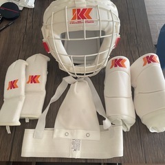 (ほぼ新品)小学生におすすめ、空手防具セット(代理出品) ほぼ新品)小学生におすすめ、空手防具セット(代理出品)