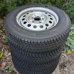 スタッドレスタイヤ 15インチ パジェロミニ ホイール付