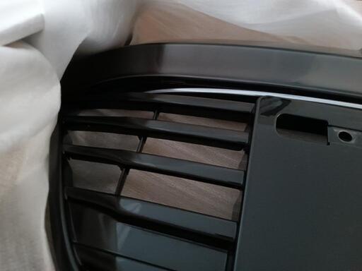 新品未使用 VEZELのHYBRID Z 2015年式の純正フロントグリル 新品未使用