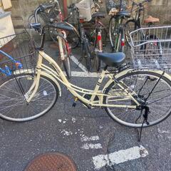 ほぼ新品  自転車 ママチャリ カゴ付き