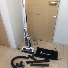 コードレス掃除機　electrolux