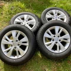 ホンダ ヴェゼル純正 スタッドレスタイヤ 215/60R16