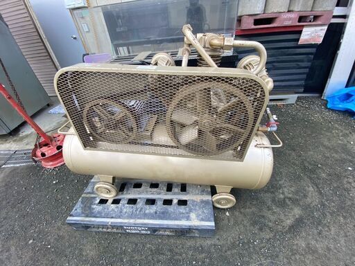 【北海道】 東芝 エアーコンプレッサー SP105-75T8 小型空気圧縮機 10馬力 タンク容積230L 三相【引取歓迎】 (D6114wY) 北海道】 東芝 エアーコンプレッサー SP105-75T8 小型空気圧縮機 10