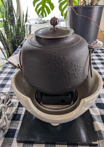茶道　野々田式風炉型電熱器　白さつま　釜と一式