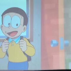 サウンドバーとプロジェクター