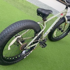 TRINXファットバイク26×4.0インチ　極太タイヤ　9段変速