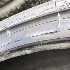 未使用訳有り品 215/45R17 グッドイヤー スタッドレスタイヤ 1本