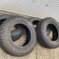 プラドやランクル スタッドレスタイヤ 265/65/17 BS バリ溝 4本セット