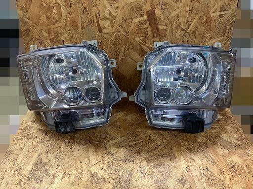 ハイエース200系社外品LEDヘッドライト左右セット4型以降タイプ黄ばみ