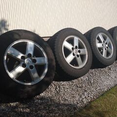 スタッドレスタイヤ　195/65R15　トヨタ純正ホイール