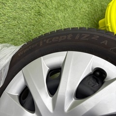 バリ溝スタッドレスタイヤ ホイールセット アクア スペイド フィットなど