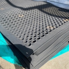 駐車場　ゴムマット11枚　