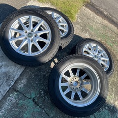 スタッドレスタイヤ四本セット
中古　205/60R16