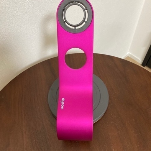 Dyson ヘアドライヤースタンド ピンク