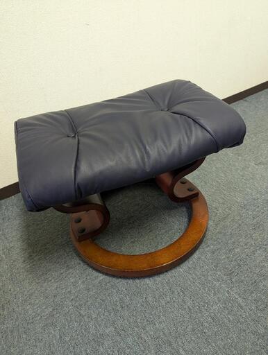 新品レザー張替済みオットマン
