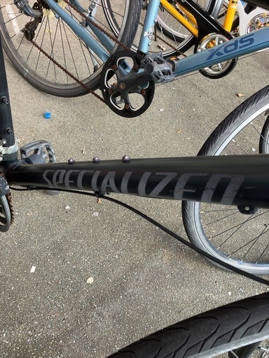 SPECIALIZED スペシャライズド SIRRUS 700ccクロスバイク 3×7段ギア 黒