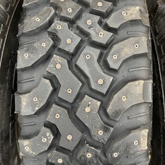 スパイクタイヤ（マカロニ）
215/75r/15