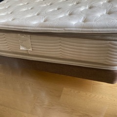 シモンズ  ダブルベッド　マットレス　ビューティーレストゴールデンバリュー