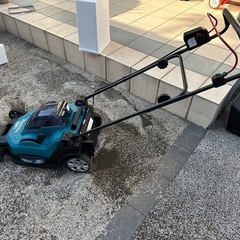 マキタ 充電式芝刈機 430mm 保証有り