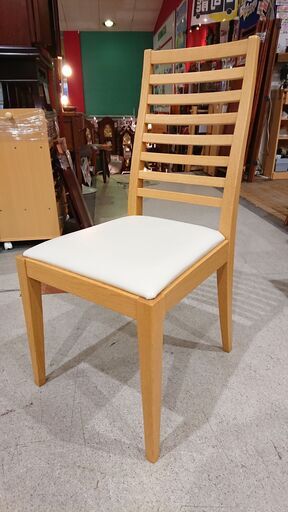 IDC大塚家具｜秋田木工｜N005｜ナラ材｜ダイニングチェア②
