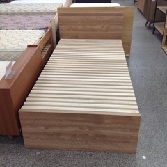 ジモティー見たで！5％OFF！【シングルベッド】シングルベッド