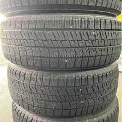 【諸事情により中止してます】215/60r17 　スタッドレスタイヤ