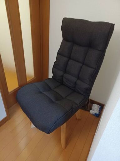 ダイニングチェアー　完成品　リクライニング　回転式　オシャレ　新品同様