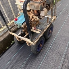 ガソリン　エンジン　高圧洗車機　アルミ台車付き